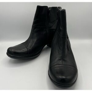 Clarks Ankle Boots Leather Womens 9‎ M Black Chunky Comfort Heel Ruched Cap Toe